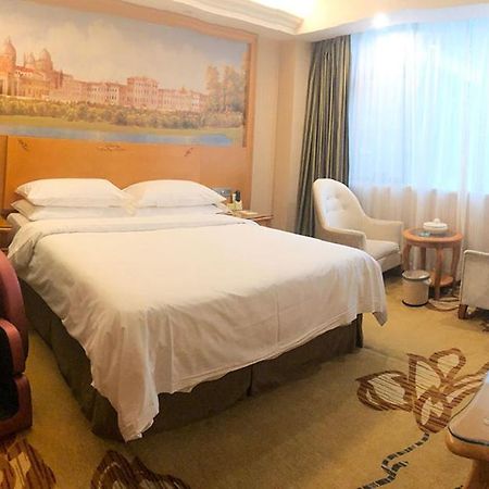 Vienna International Hotel Puning International Commodity City Esterno foto