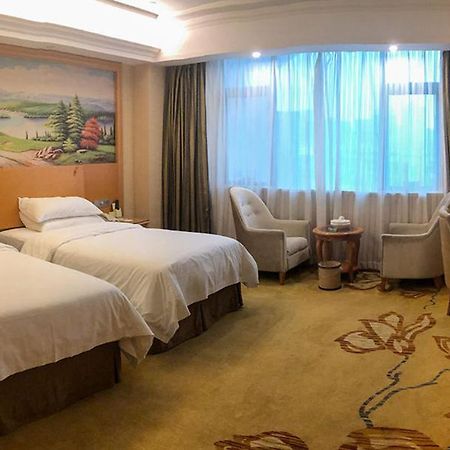 Vienna International Hotel Puning International Commodity City Esterno foto