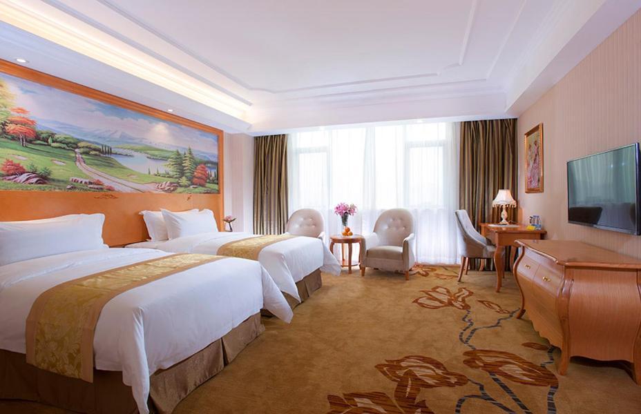 Vienna International Hotel Puning International Commodity City Esterno foto
