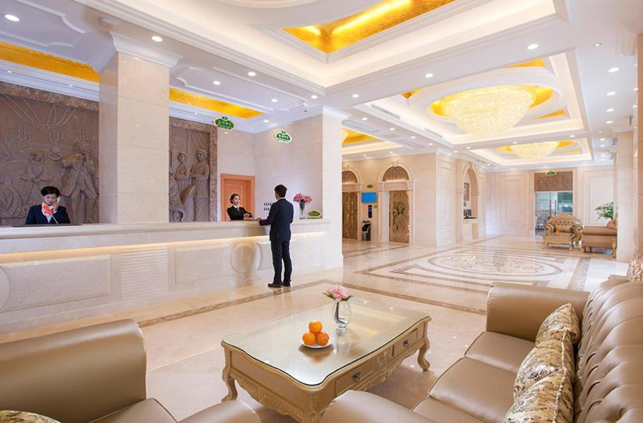 Vienna International Hotel Puning International Commodity City Esterno foto