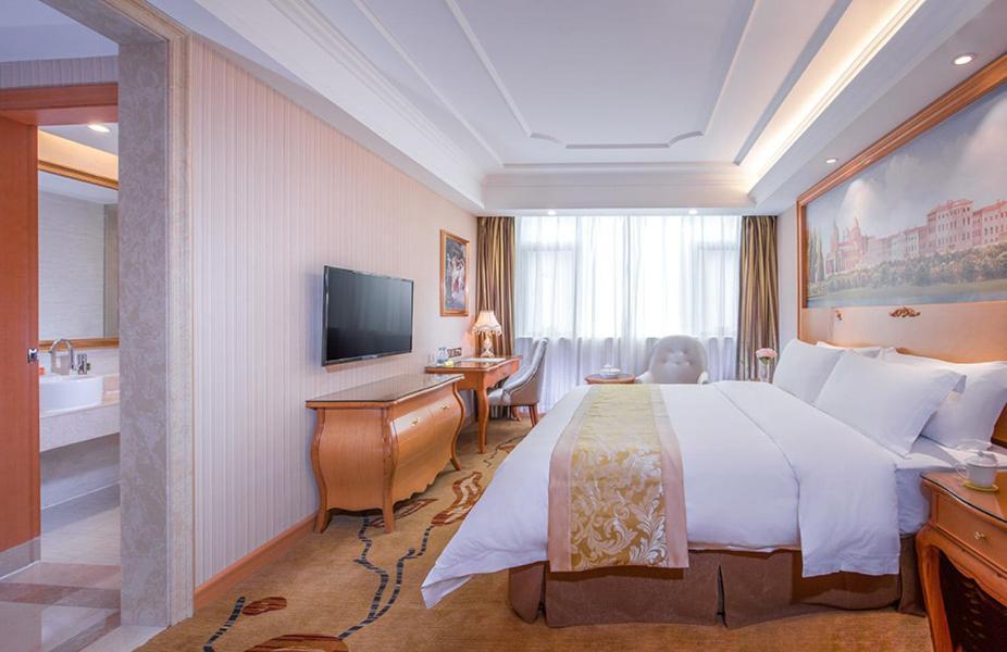 Vienna International Hotel Puning International Commodity City Esterno foto