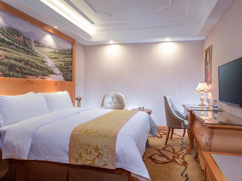 Vienna International Hotel Puning International Commodity City Esterno foto